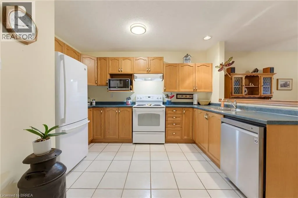 60 WHITLAW Way Unit# 10 #10