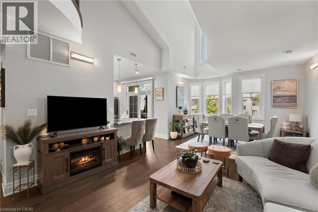 8 ST. ANDREWS Lane S
