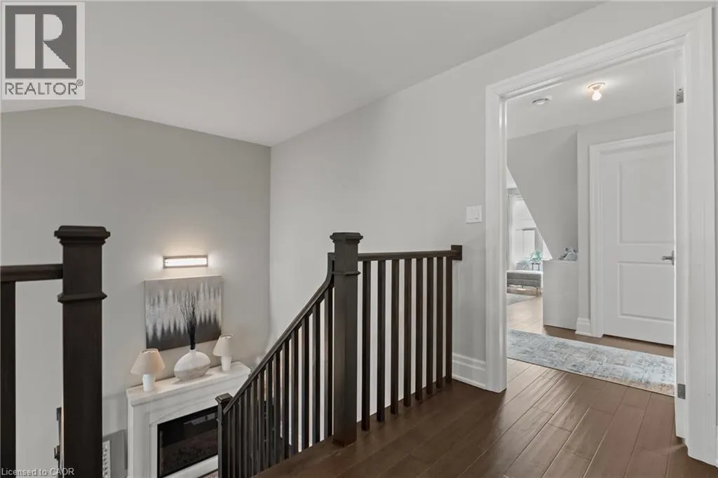 8 ST. ANDREWS Lane S