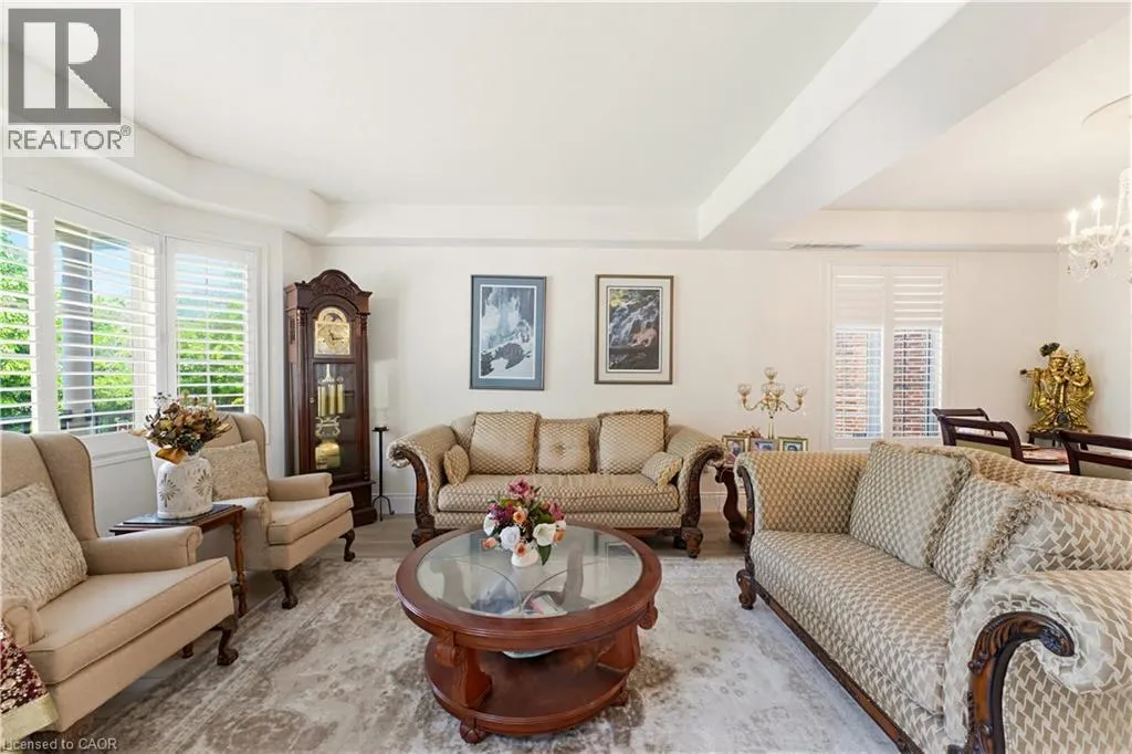 805 MUNICH Circle