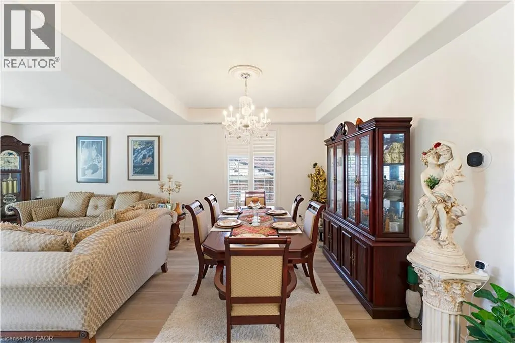 805 MUNICH Circle