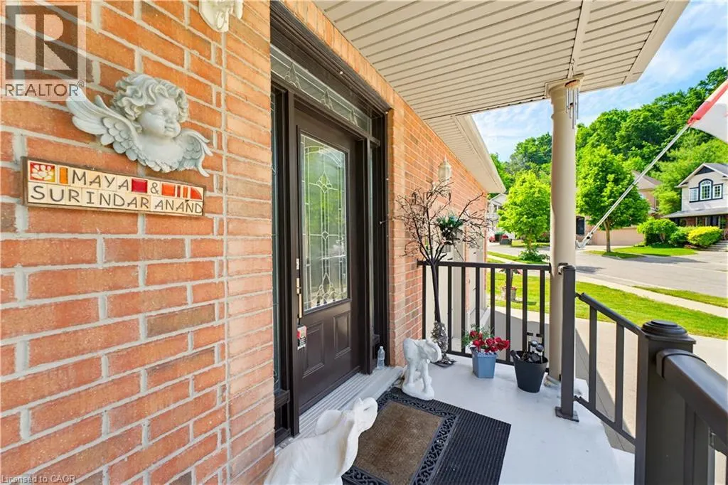 805 MUNICH Circle