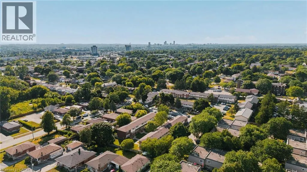 164 JANSEN Avenue Unit# 11 #11