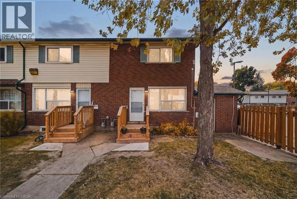 164 JANSEN Avenue Unit# 11 #11