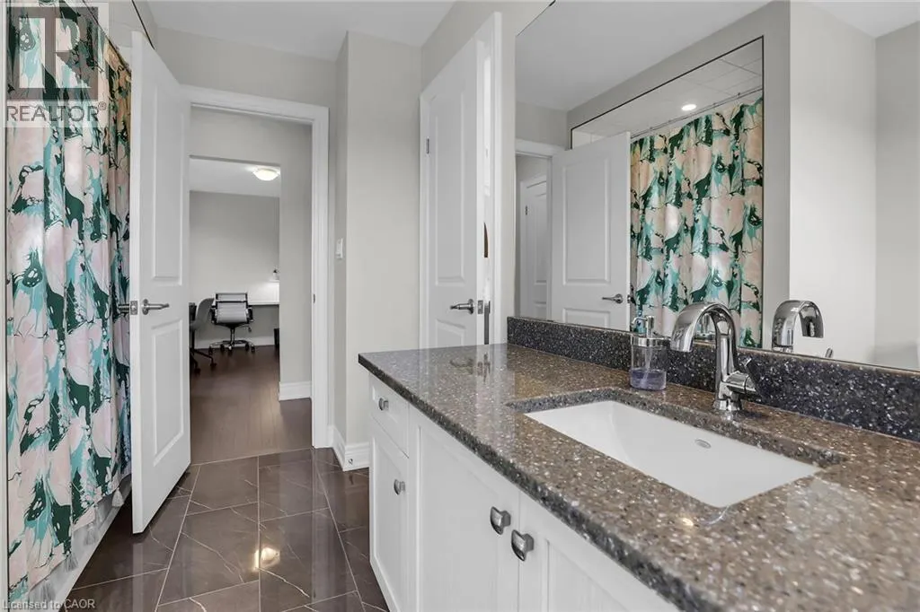 3608 CAROLINIA Court