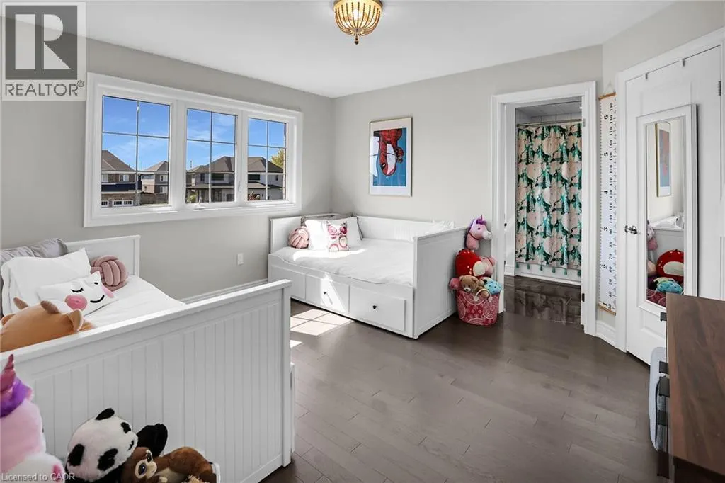 3608 CAROLINIA Court