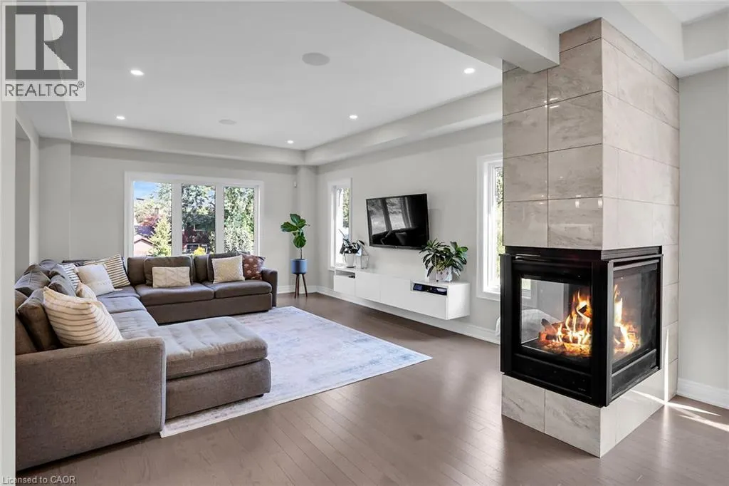 3608 CAROLINIA Court