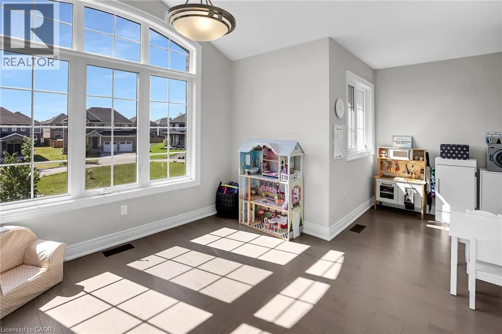 3608 CAROLINIA Court