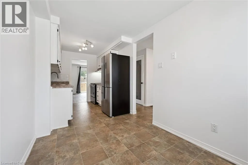750 ERINBROOK Drive Unit# 2 #2