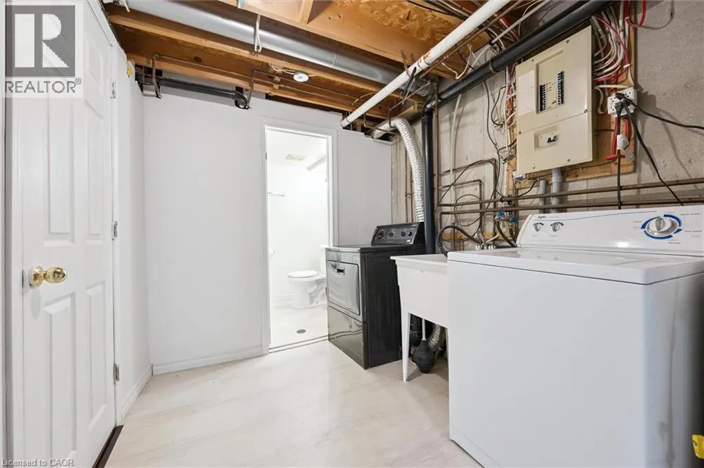 750 ERINBROOK Drive Unit# 2 #2