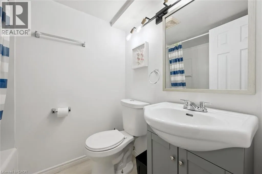 750 ERINBROOK Drive Unit# 2 #2