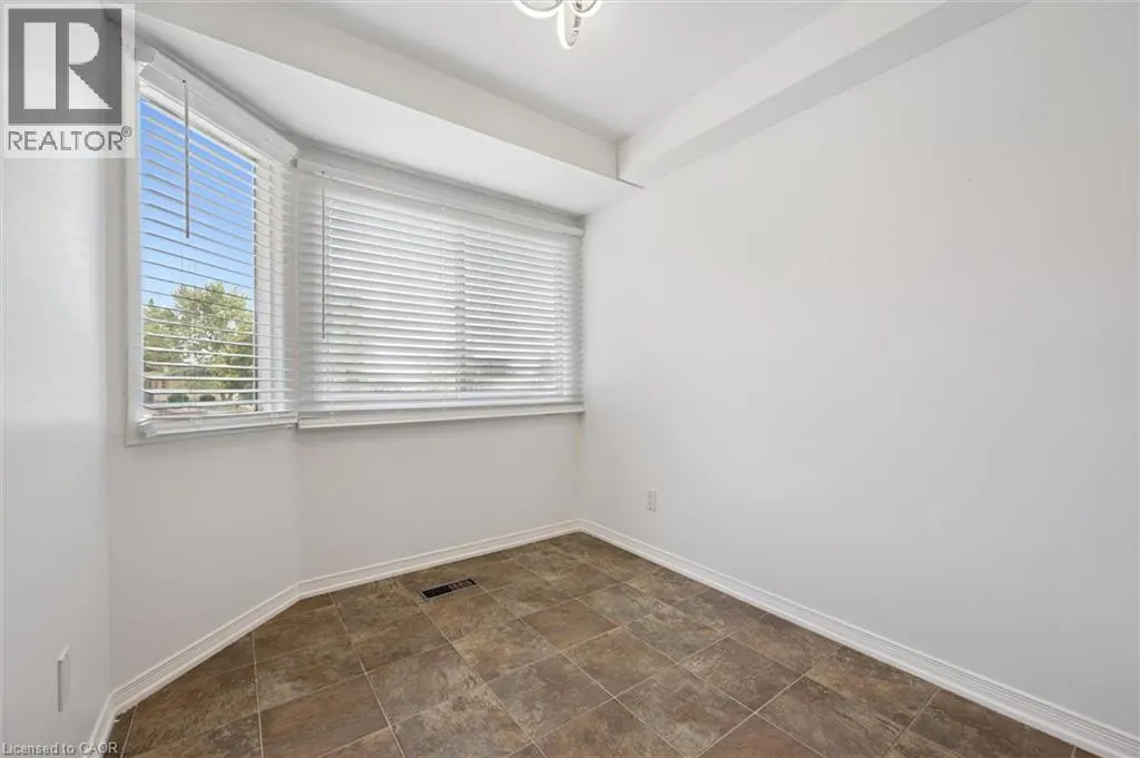 750 ERINBROOK Drive Unit# 2 #2