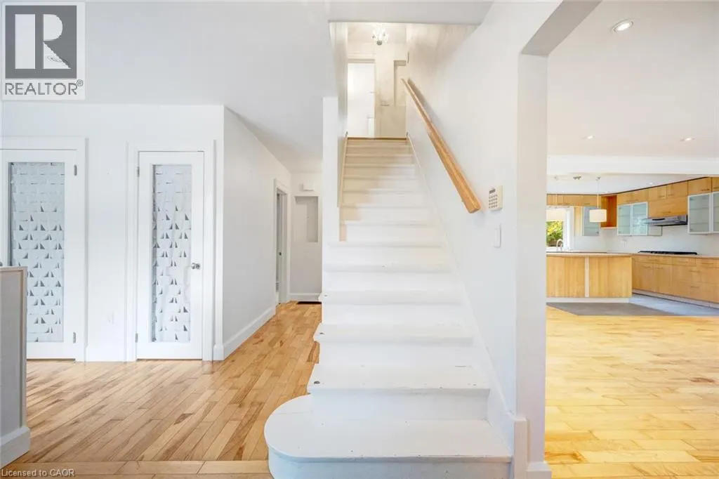 7 WASHINGTON Avenue