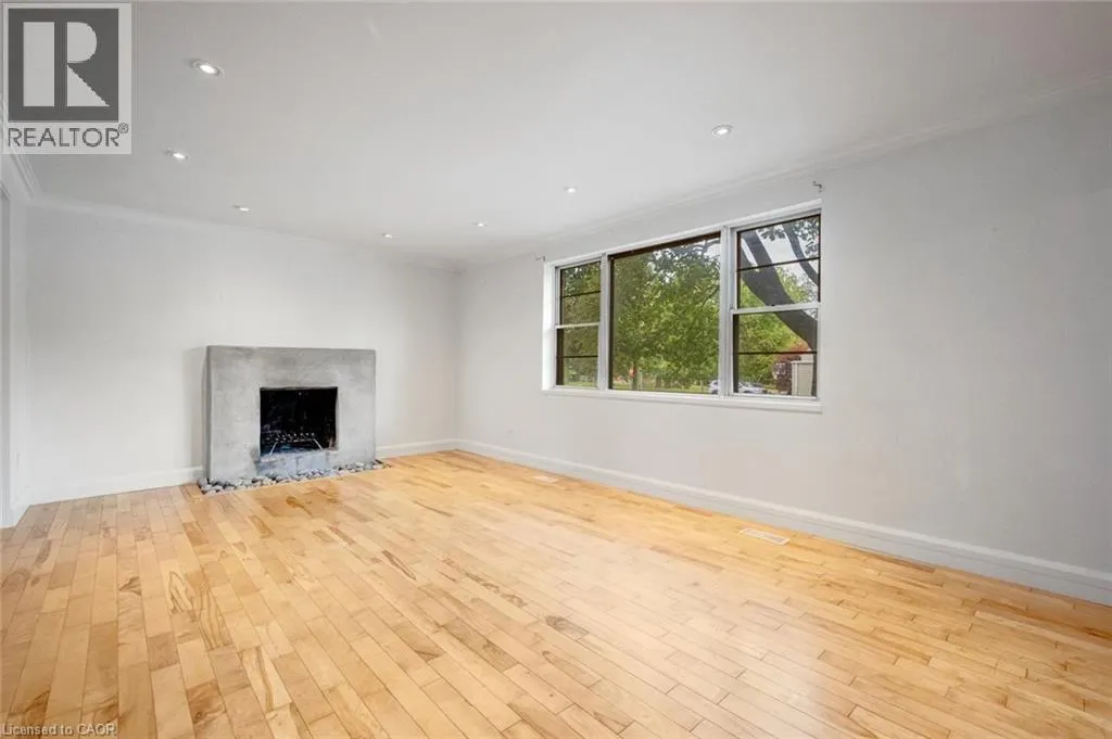 7 WASHINGTON Avenue