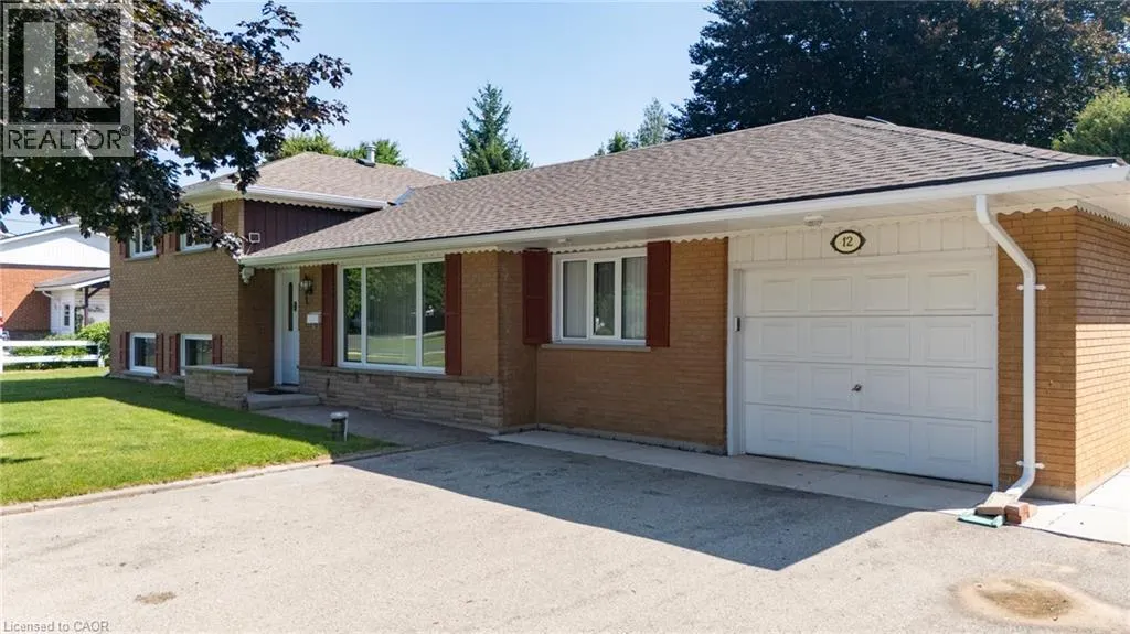 12 GLENDALE Crescent