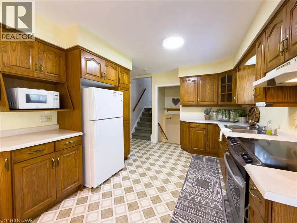 12 GLENDALE Crescent