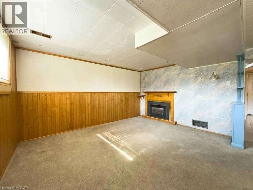 12 GLENDALE Crescent