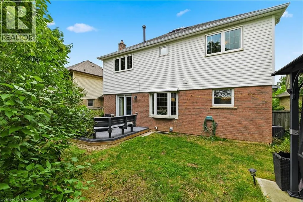 512 HAWTHORNE Crescent