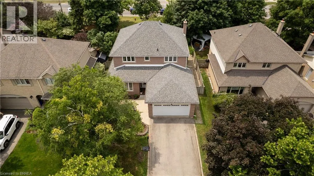 512 HAWTHORNE Crescent