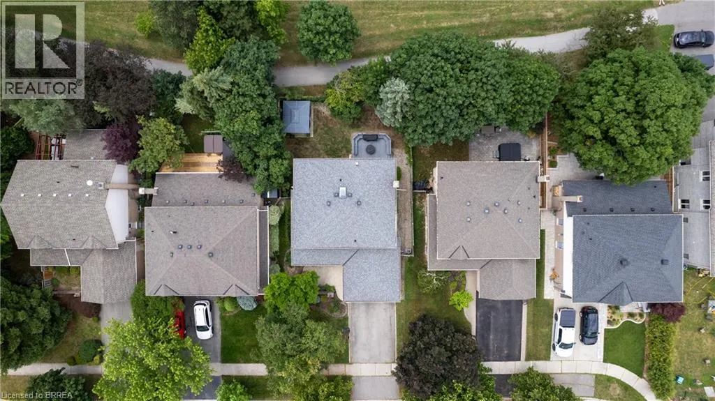 512 HAWTHORNE Crescent