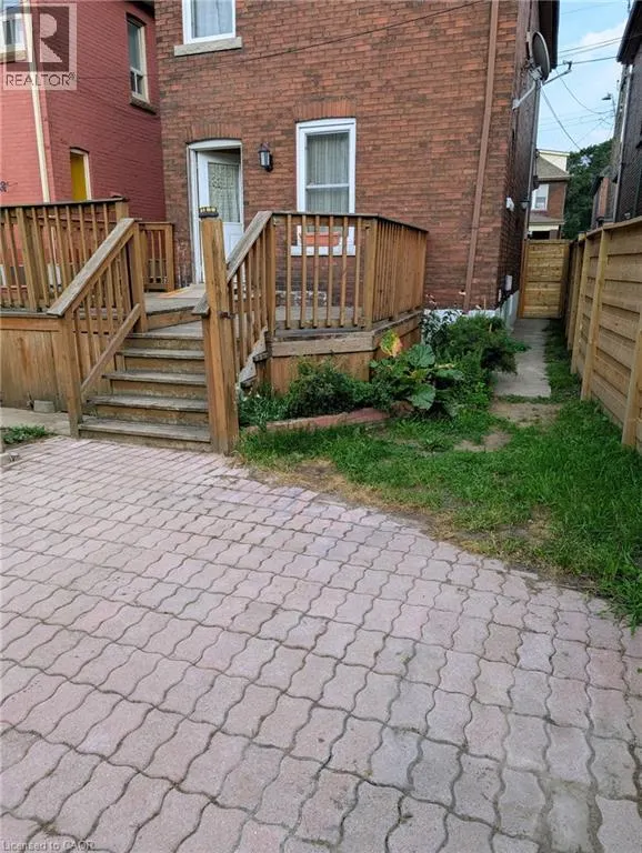 61 BARNESDALE Avenue N