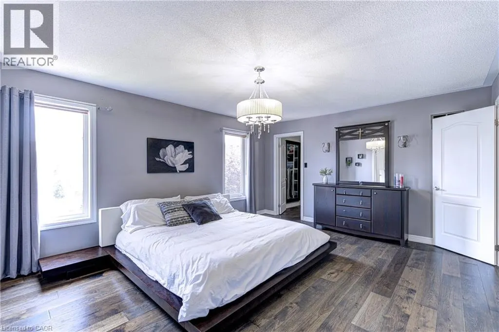 1406 MARSHALL Crescent