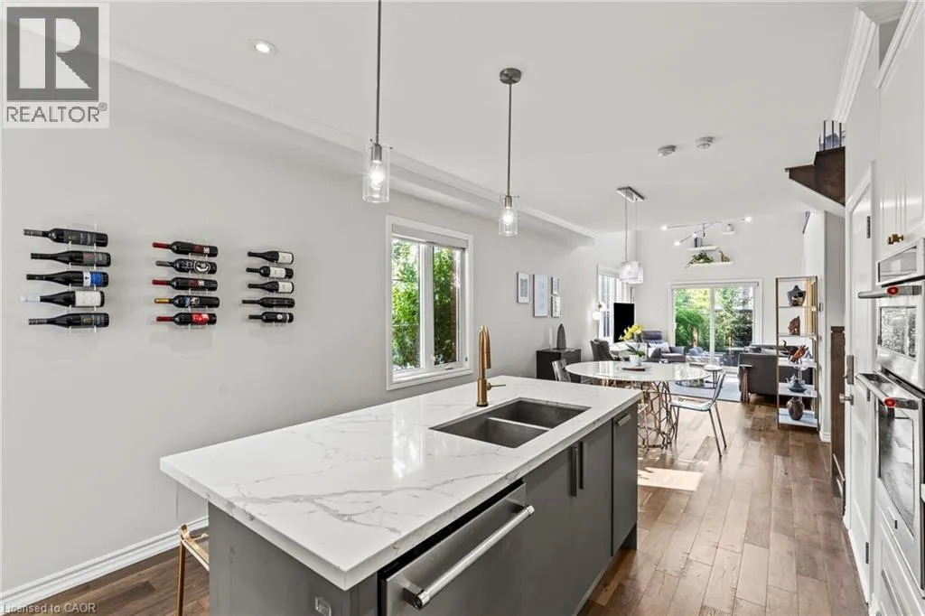 130 W JOHN Street W