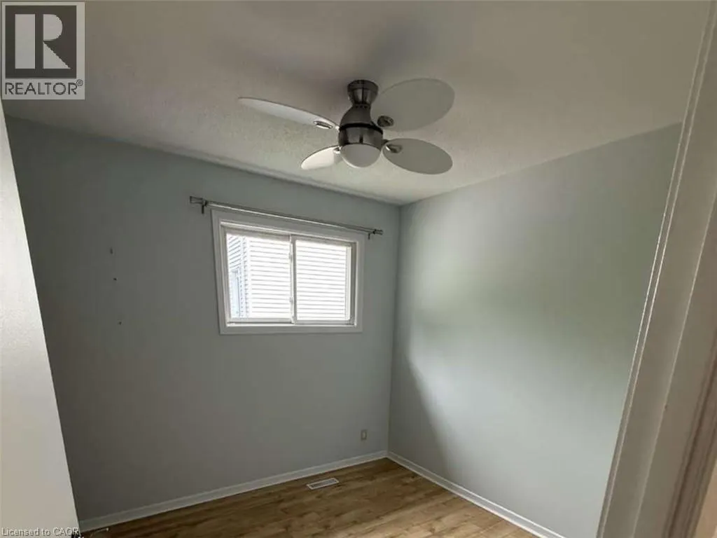 27 HERGOTT Avenue