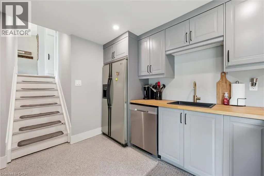 647 BRANT-WATERLOO Road