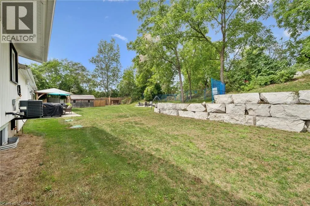 647 BRANT-WATERLOO Road