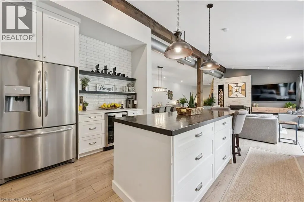647 BRANT-WATERLOO Road