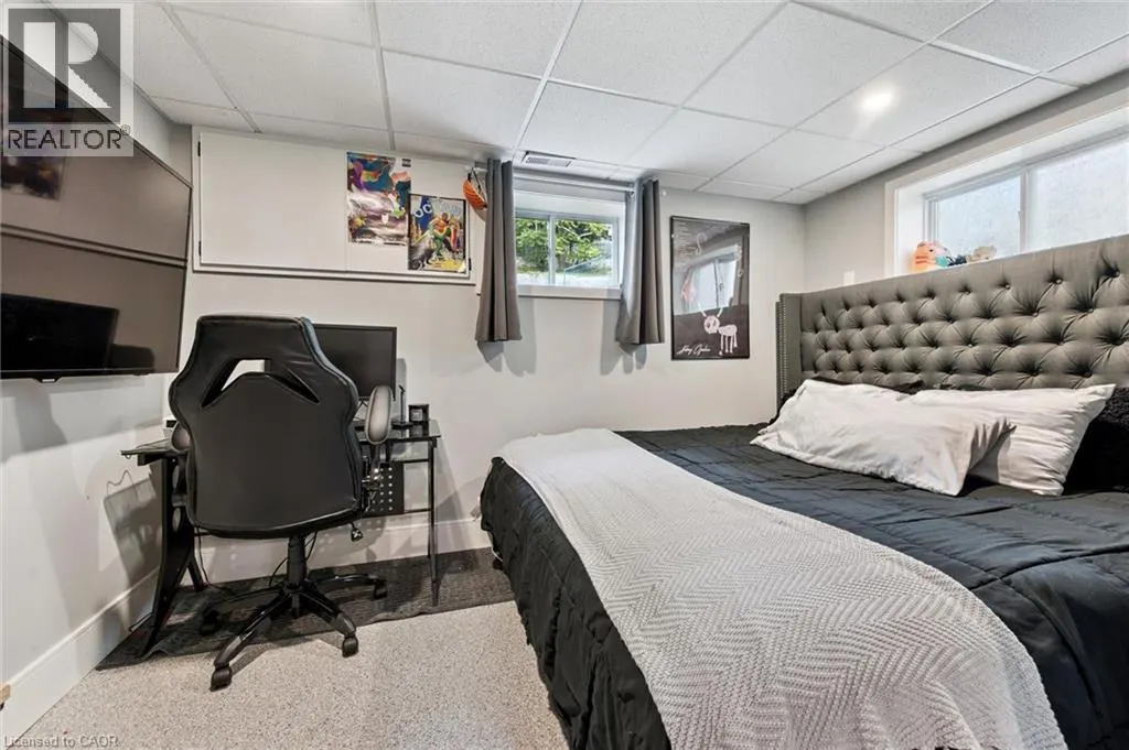 647 BRANT-WATERLOO Road