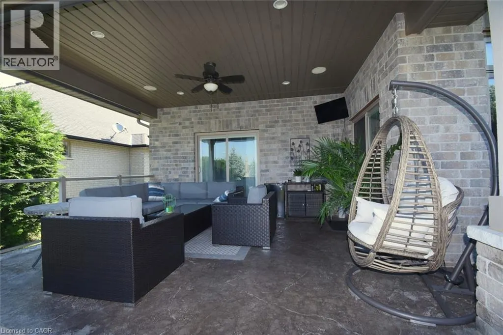 1 ELLINGTON Place