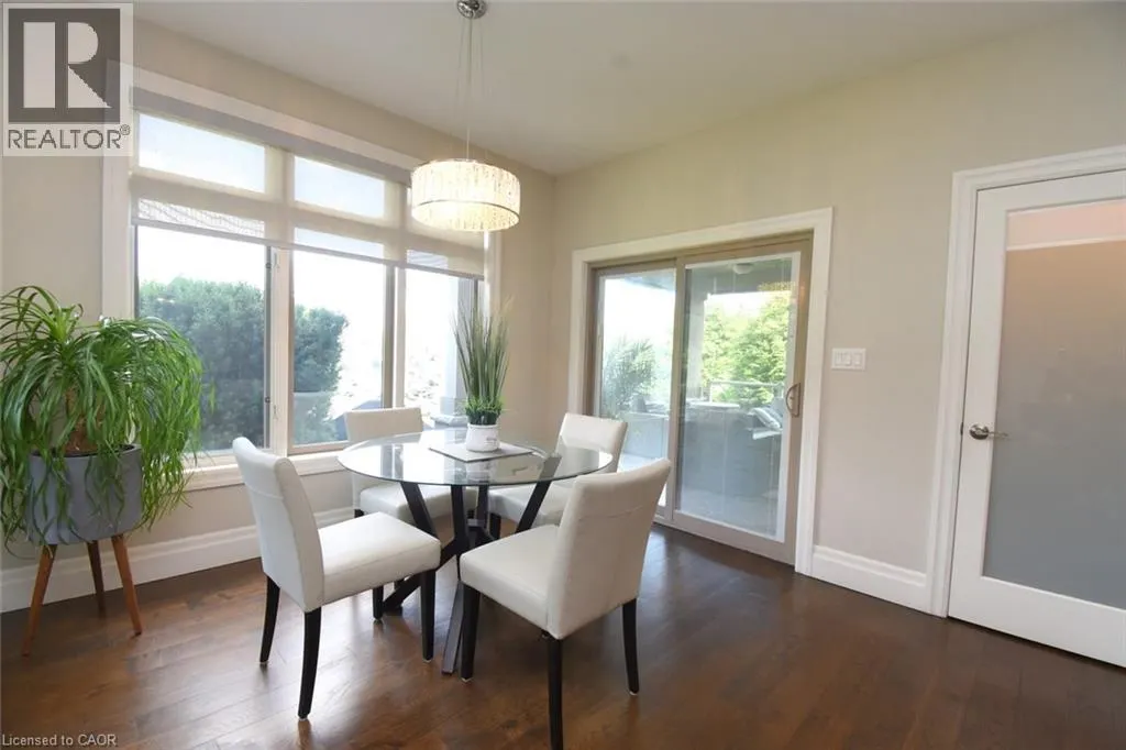 1 ELLINGTON Place