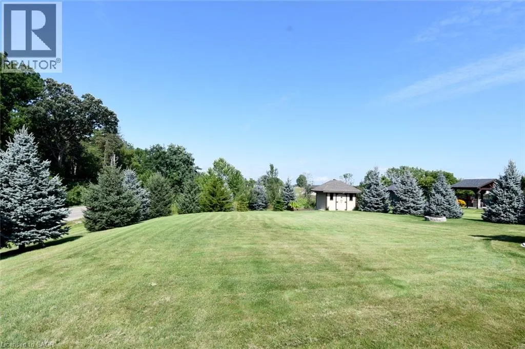 1 ELLINGTON Place