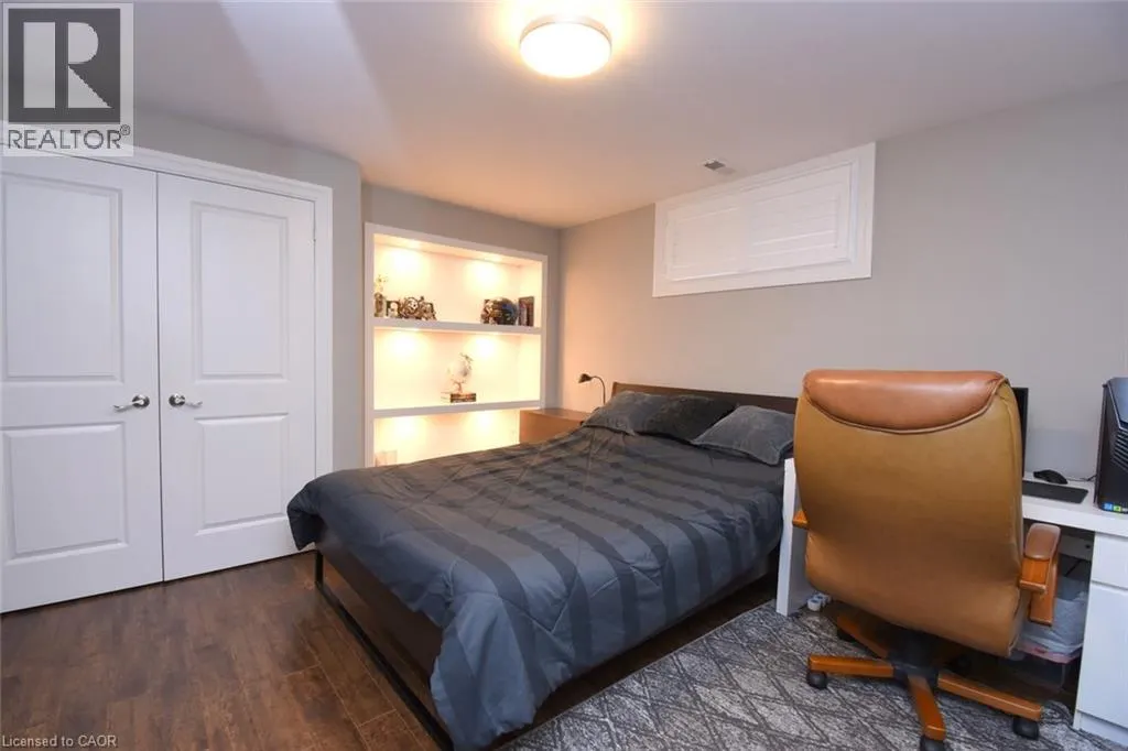 1 ELLINGTON Place