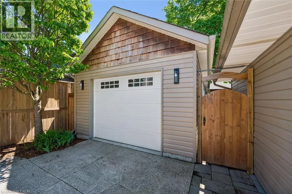 90 DEAN Avenue