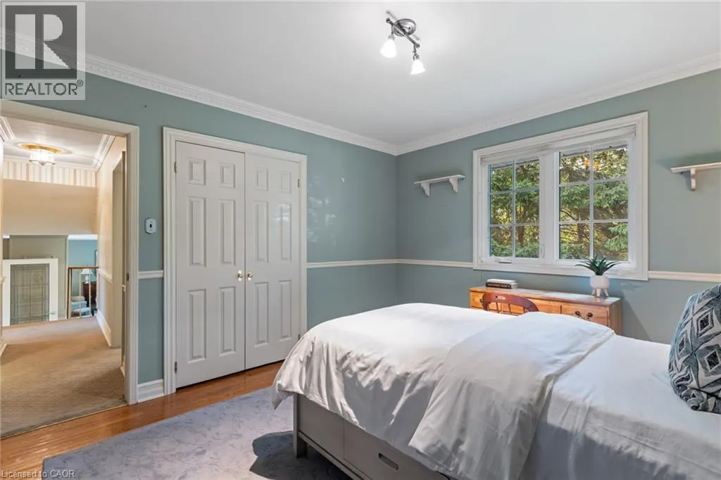401 CAIRNCROFT Road