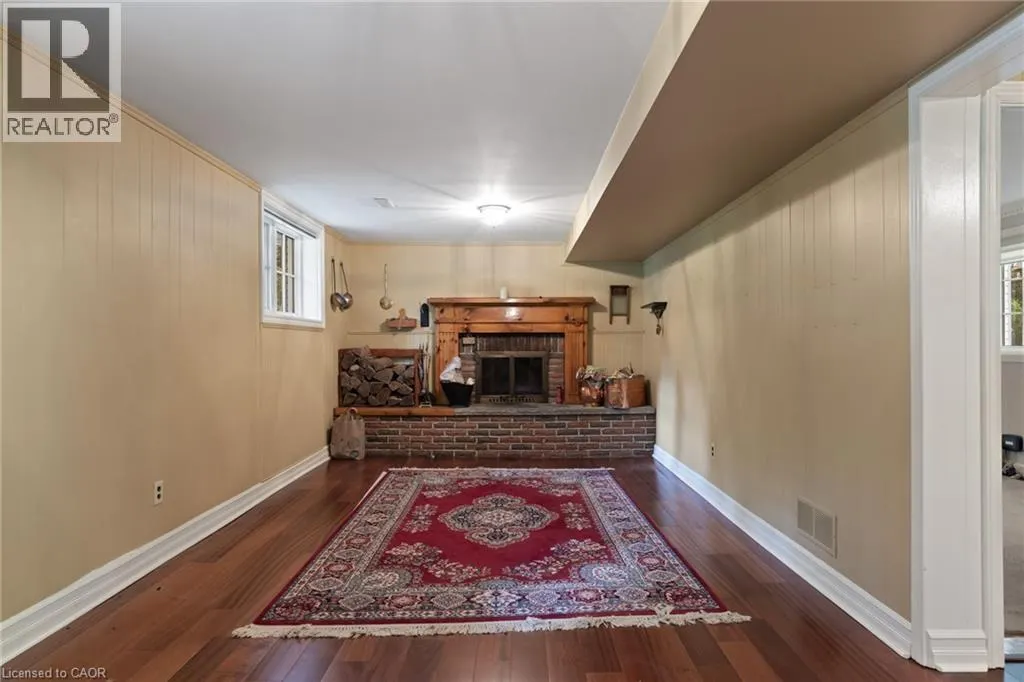 401 CAIRNCROFT Road