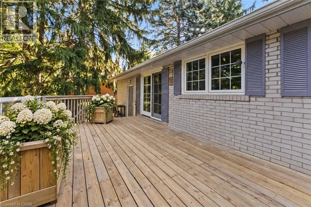 401 CAIRNCROFT Road