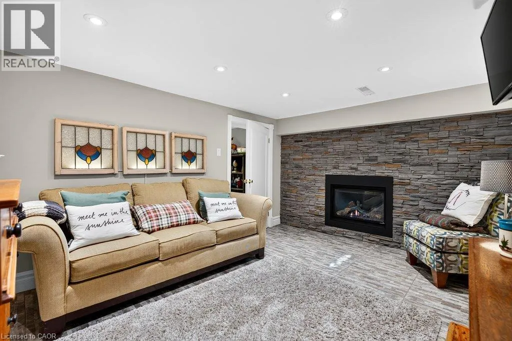 3151 LAKESHORE Road
