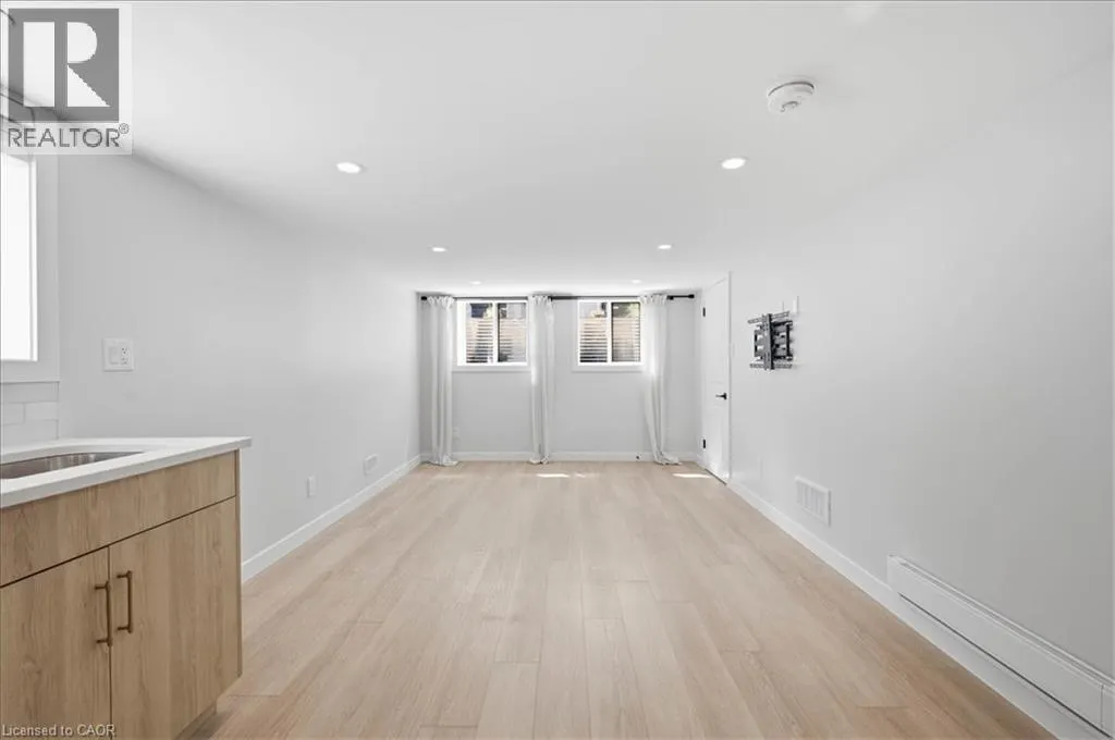 10 CARDINAL Crescent N Unit# 2 #2