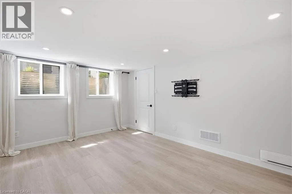 10 CARDINAL Crescent N Unit# 2 #2