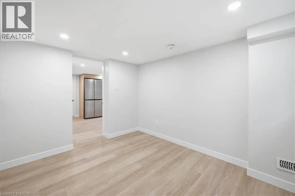 10 CARDINAL Crescent N Unit# 2 #2