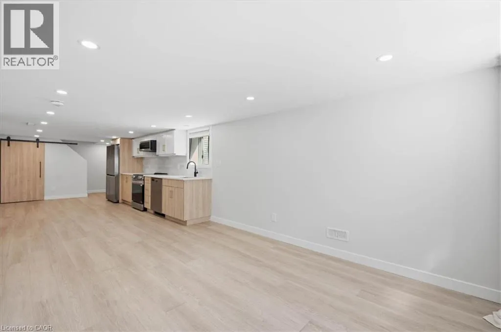 10 CARDINAL Crescent N Unit# 2 #2