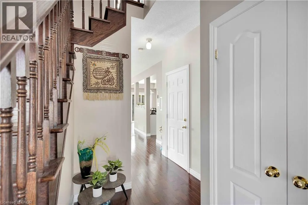 232 STONEHENGE Drive Unit# 8 #8