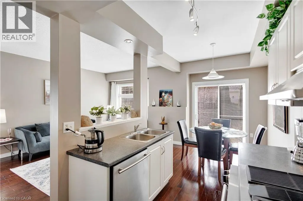 232 STONEHENGE Drive Unit# 8 #8