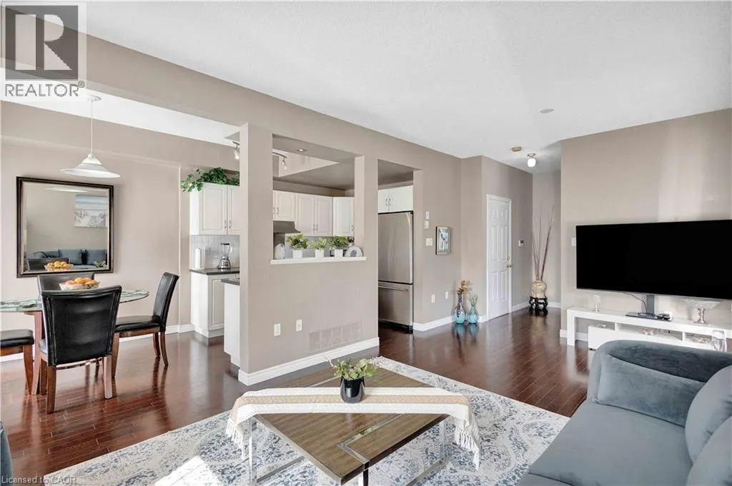 232 STONEHENGE Drive Unit# 8 #8