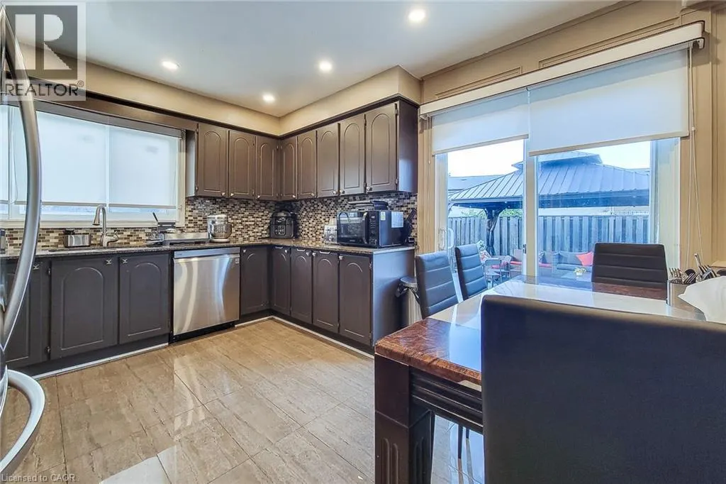 367 HEMLOCK Avenue