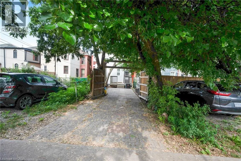 100 GIBSON Avenue